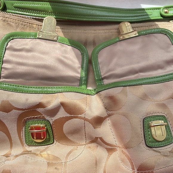 Coach shoulder bag - Picture 2 of 8